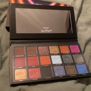 OPV Beauty Spotlight Eyeshadow Palette